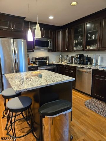 5 Stone Hill Rd, Springfield Twp., NJ 07081