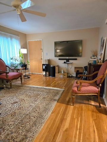 5 Stone Hill Rd, Springfield Twp., NJ 07081