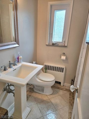 5 Stone Hill Rd, Springfield Twp., NJ 07081