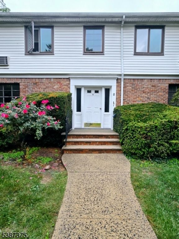 5 Stone Hill Rd, Springfield Twp., NJ 07081