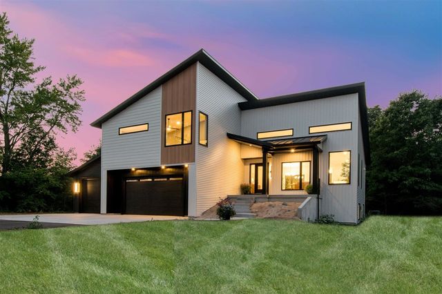 2439 Emery Drive, Lowell, MI 49331