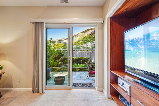 105 Starview Ct, Oakland, CA 94618