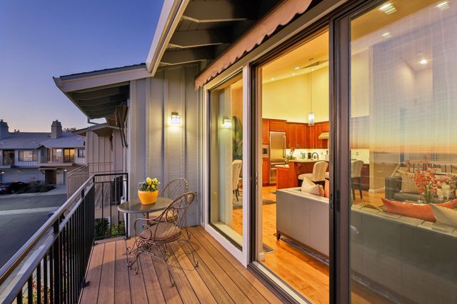 105 Starview Ct, Oakland, CA 94618