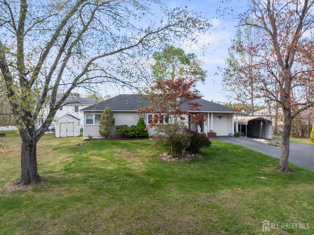 64 Avenue I Avenue, Monroe, NJ 08831