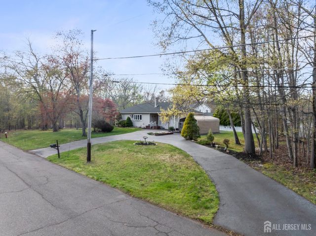 64 Avenue I Avenue, Monroe, NJ 08831