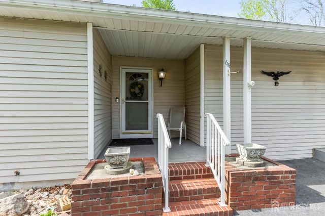 64 Avenue I Avenue, Monroe, NJ 08831