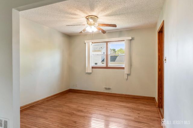 64 Avenue I Avenue, Monroe, NJ 08831