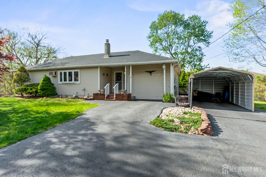 64 Avenue I Avenue, Monroe, NJ 08831