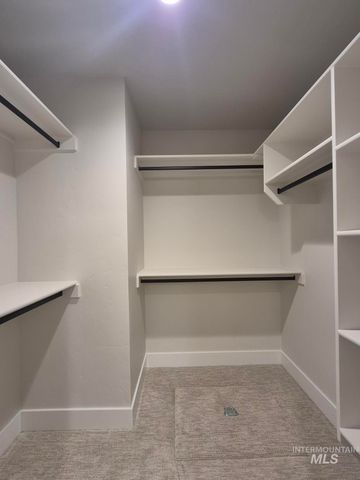 969 S Almond St, Nampa, ID 83686