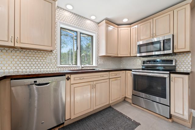 101 Levita Road, Lebanon, CT 06249