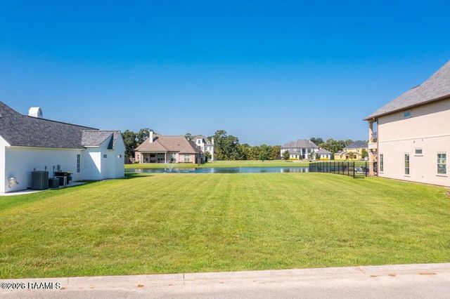 219 Bridgewater Place, Breaux Bridge, LA 70517