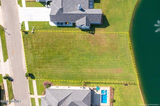 219 Bridgewater Place, Breaux Bridge, LA 70517