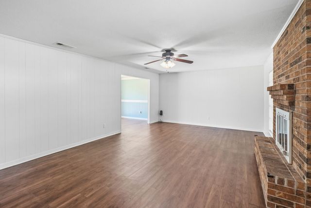 2903 Melmar Park Street, Commerce, TX 75428