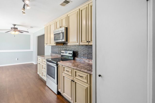 2903 Melmar Park Street, Commerce, TX 75428