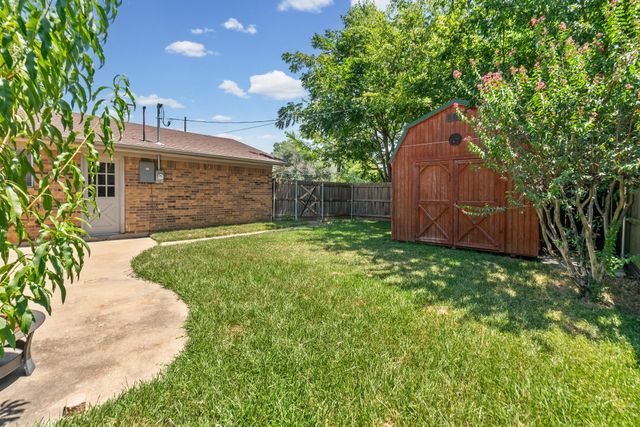 2903 Melmar Park Street, Commerce, TX 75428