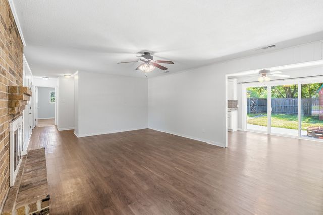 2903 Melmar Park Street, Commerce, TX 75428