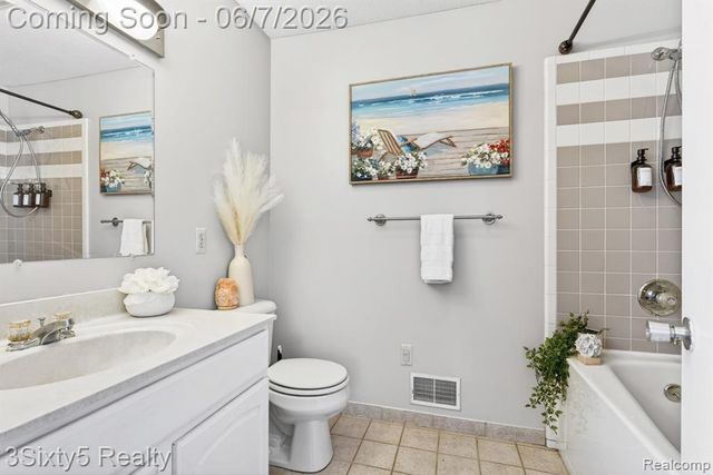 12736 Phelps Street, Southgate, MI 48195