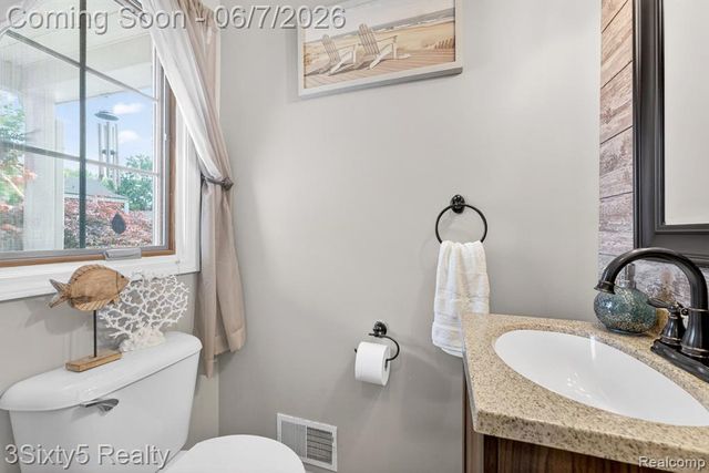 12736 Phelps Street, Southgate, MI 48195