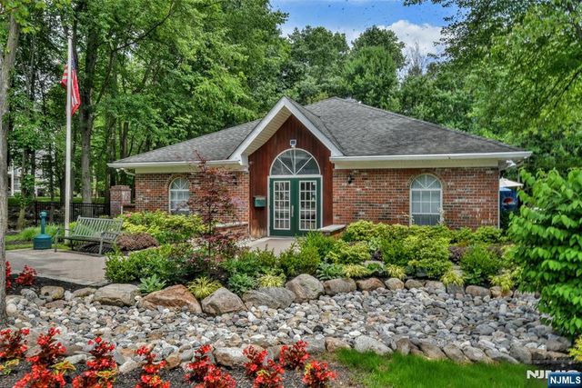 1133 Sycamore Lane, Mahwah, NJ 07430
