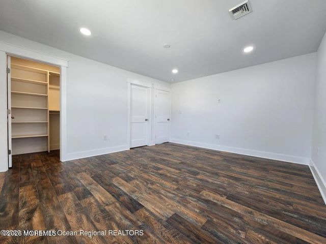 105 Summit Avenue, Belford, NJ 07718