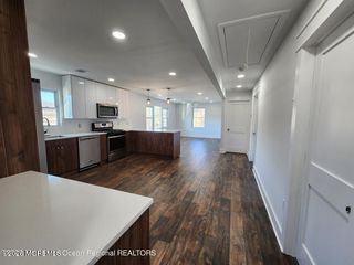 105 Summit Avenue, Belford, NJ 07718