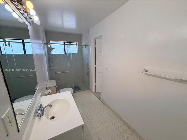 1818 Racquet Ct, North Lauderdale, FL 33068