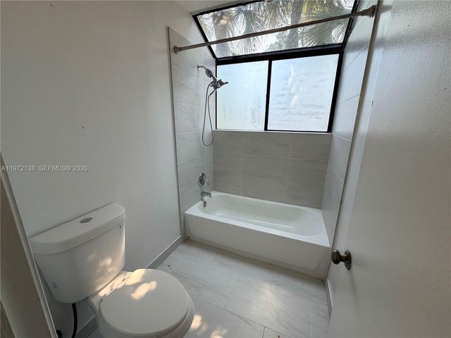 1818 Racquet Ct, North Lauderdale, FL 33068