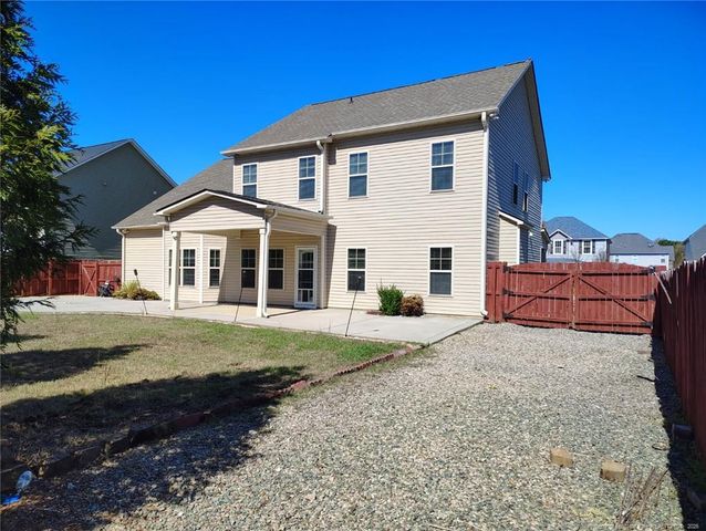 269 Fountain Grove Drive, Raeford, NC 28376