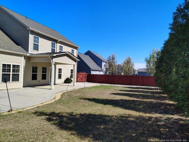 269 Fountain Grove Drive, Raeford, NC 28376