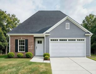 608 15TH Street, Leclaire, IA 52753