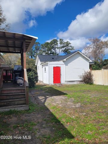 5027 Oleander Drive, Wilmington, NC 28403