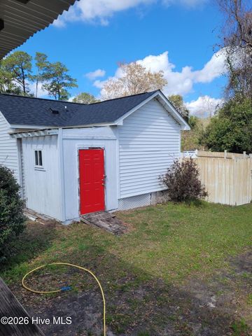 5027 Oleander Drive, Wilmington, NC 28403
