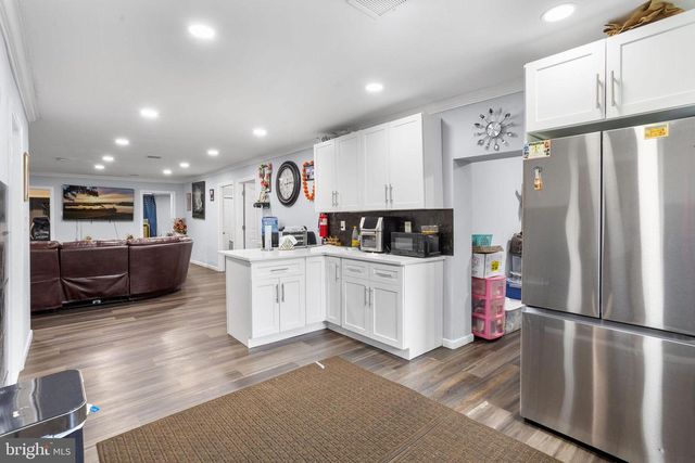 2800 DELSEA DR, Franklinville, NJ 08322