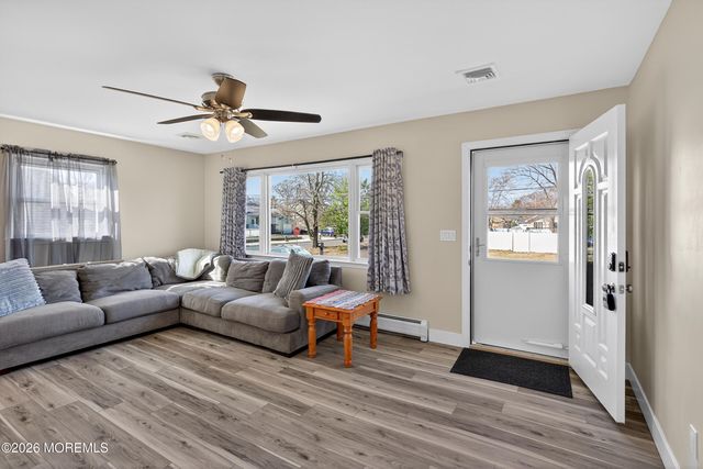 553 Lloyd Road, Toms River, NJ 08753