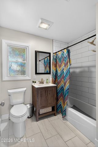 553 Lloyd Road, Toms River, NJ 08753