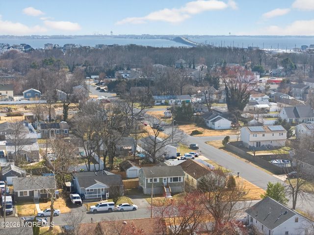 553 Lloyd Road, Toms River, NJ 08753