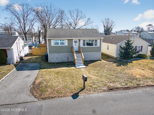 553 Lloyd Road, Toms River, NJ 08753