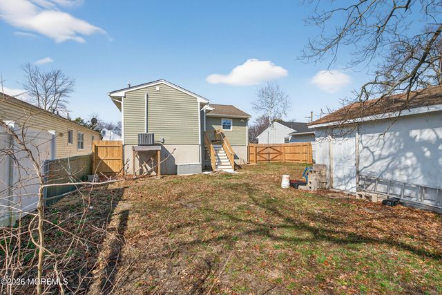 553 Lloyd Road, Toms River, NJ 08753