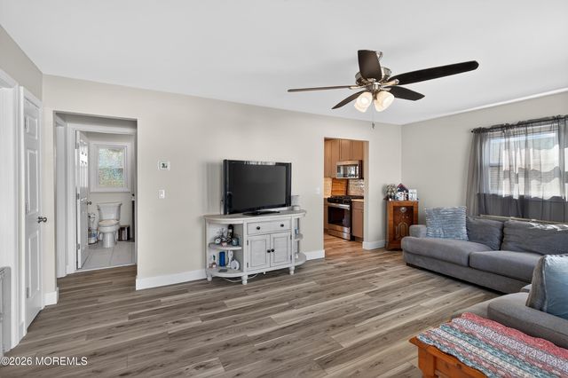 553 Lloyd Road, Toms River, NJ 08753