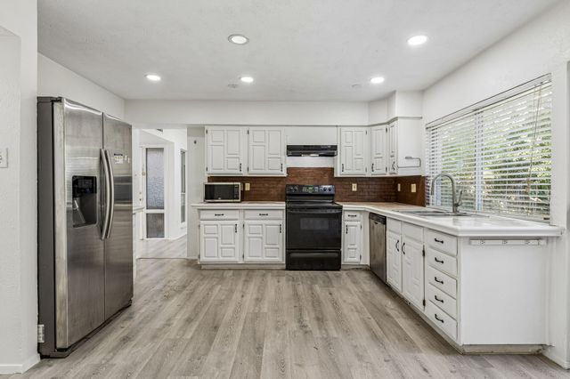 6403 Apache Court, Plano, TX 75023