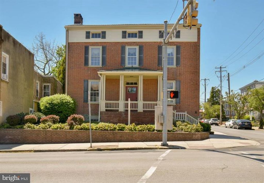 300 HIGH ST S, WEST CHESTER, PA 19382 — exterior