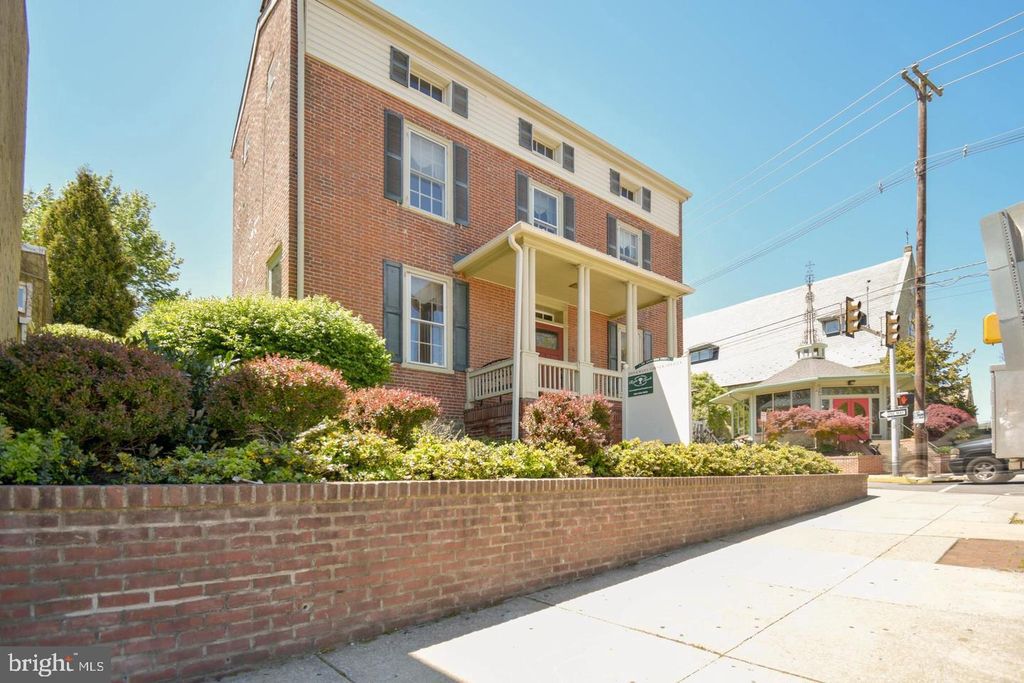 300 HIGH ST S, WEST CHESTER, PA 19382 — photo 2