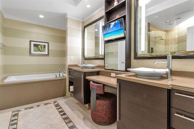 915 SEASIDE DRIVE 412, Sarasota, FL 34242