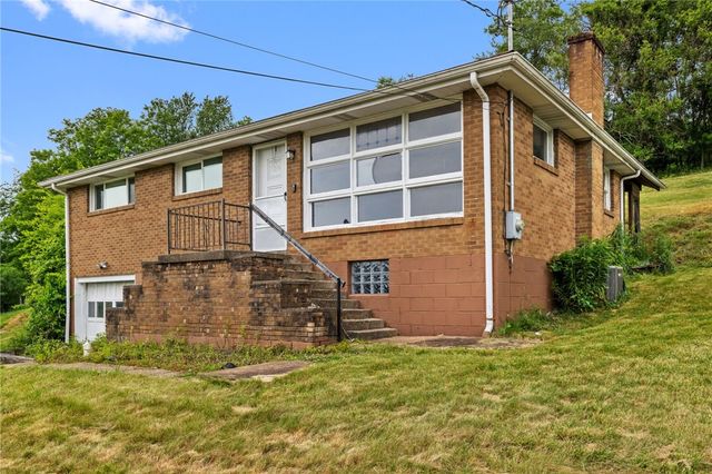 112 Chestnut Place, Manor, PA 15665