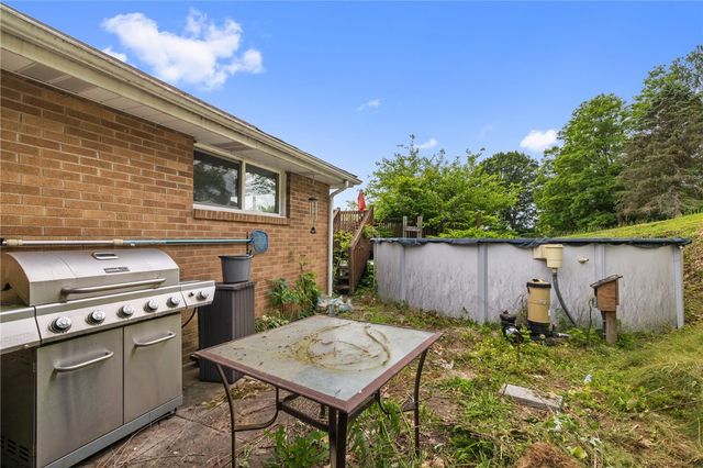 112 Chestnut Place, Manor, PA 15665