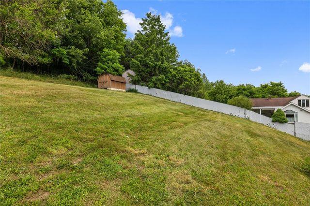 112 Chestnut Place, Manor, PA 15665