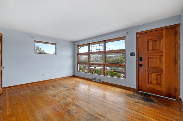 112 Chestnut Place, Manor, PA 15665