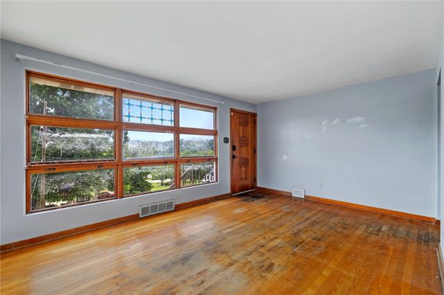 112 Chestnut Place, Manor, PA 15665