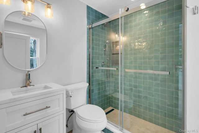 4 Northwood Court, Woodbury, NY 11797