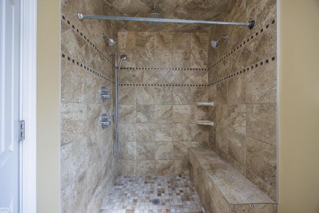 32339 Whitley Circle, Warren, MI 48088